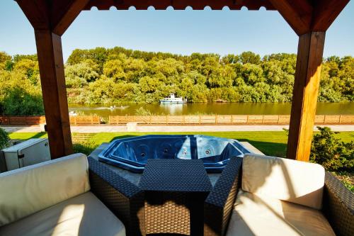 Karstais baseins, Casa Chilia Resort&Spa in Chilia Veche