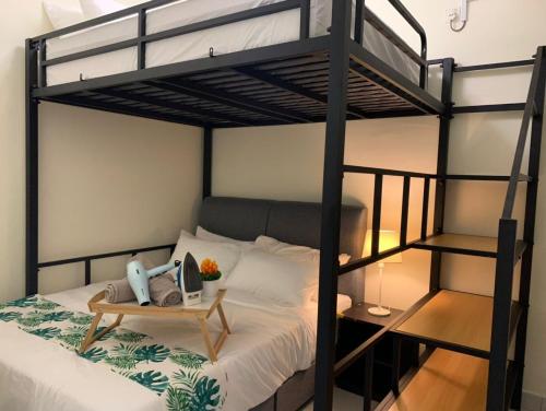 Tebrau City Residence, Warm Suite by HomestayJB near AEON Tebrau City Shopping Centre