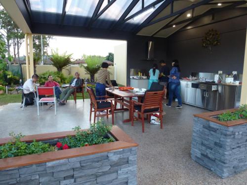 宴会厅, 金链塔汽车旅馆 (Golden Chain Tower Motor Inn) in 甘比尔山