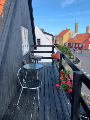 Gudhjem Vandrerhjem / Gudhjem Hostel in Gudhjem