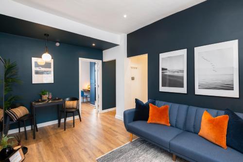 Picture of Crescent Apartments