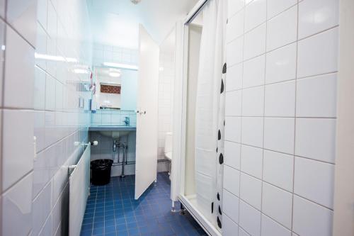 ห้องน้ำ, Forenom Hostel Espoo Otaniemi in เอสปู