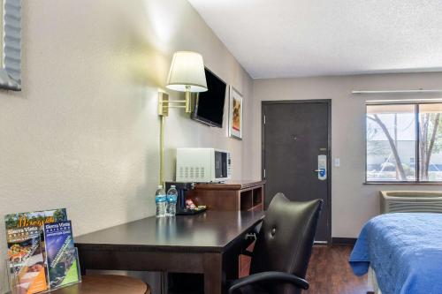 Rodeway Inn near Ft Huachuca - image 10