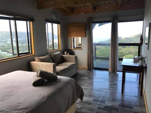 CORAM DEO SaltyWaves double en-suite rooms with sea views in Coffee Bay