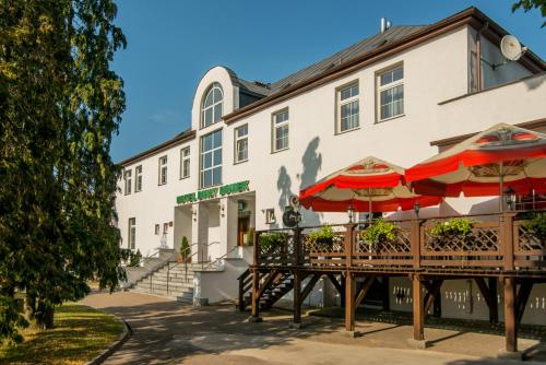 . Hotel Biały Domek