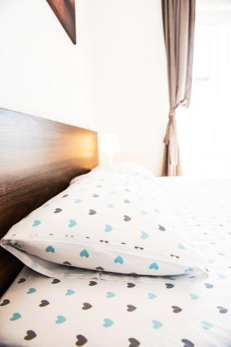 Apartment image 8