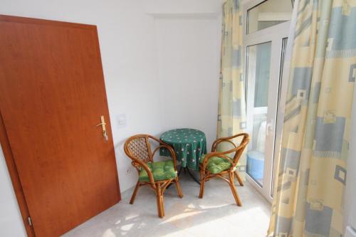 Apartment Njivice 5458d - main image