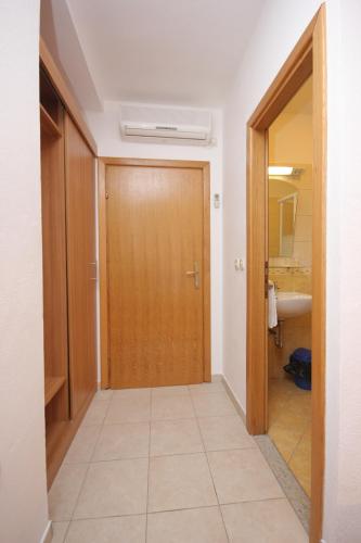 Double Room Zaglav 8144c - image 7