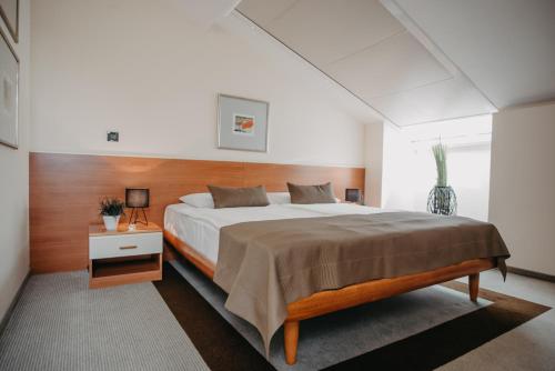 โรงแรมวิลล่า ยูเจเนีย (Hotel Villa Eugenia) in ลอฟราน