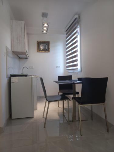 Apartments Stankovic & Boat tours in Sotonići