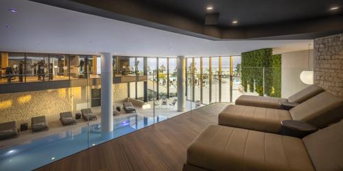 Gyógyfürdő, Aminess Laurel Khalani Hotel in Makarska városközpont