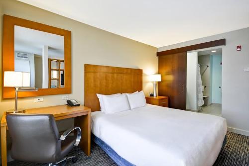 Hyatt House Chicago Warrenville