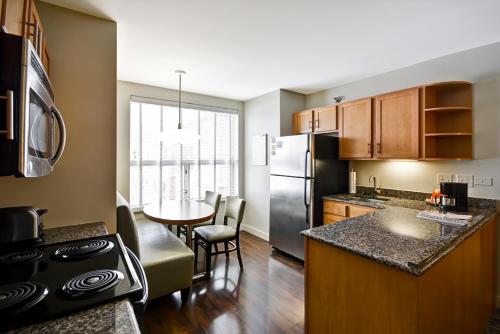 Hyatt House Naperville/Warrenville in Warrenville, USA