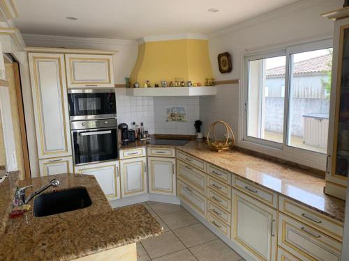 Villa proche cap d’agde near Cactus Park