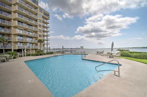 Waterfront Gulf Shores Condo with Patio Pier and Pool - image 5