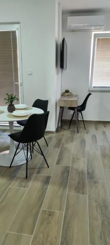 Létesítmények, G&G Suites in Voska