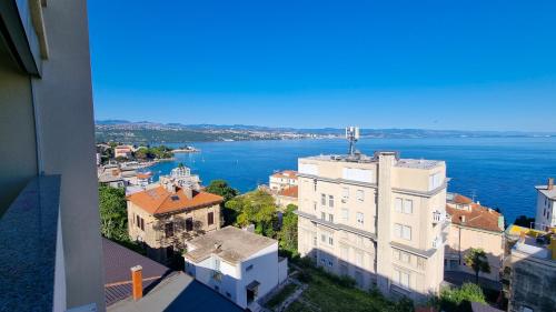 Opatija 10 Apartment with parking, 300m to the sea