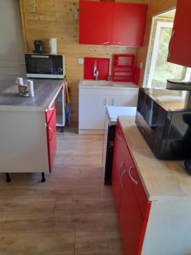 Maisons du Pere Paille in Usclades-et-Rieutord