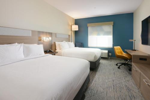 Holiday Inn Express & Suites Williamstown - Glassboro