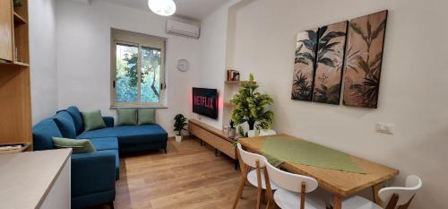 Like Home Apartment Shallvaret City Centre, Tirana (photo 11)