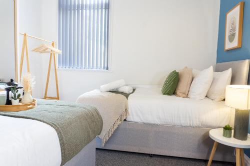 Coningsby House - Air Host & Stay - 6BR, Sleeps 14, Liverpool (photo 9)