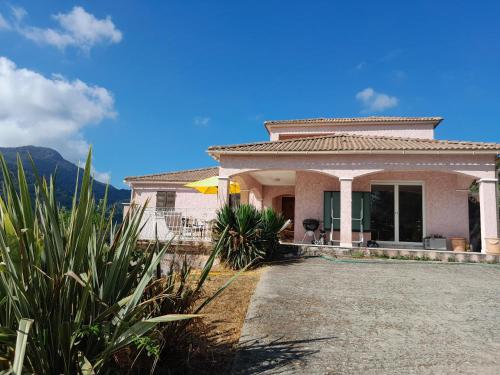 Maison entre terre et mer Vue sur mer Grande terrasse