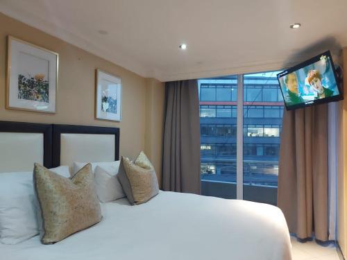 Ocean Sunrise at the Sails - Durban point waterfront Room Type - Two-Bedroom Apartment Ocean Sunrise at the Sails - Durban point waterfront Room Type - Two-Bedroom Apartment