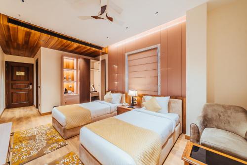 Double or Twin Room image 3