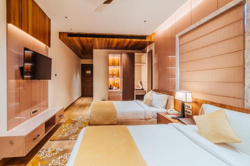 Double or Twin Room image 7