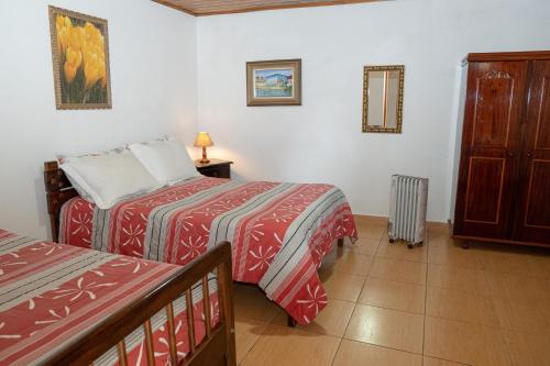 Basic Triple Room image 3
