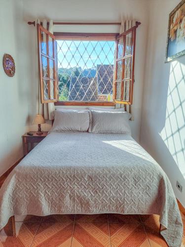 Standard Double Room image 4