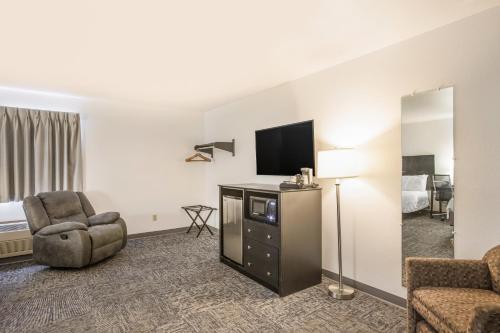 Americas Best Value Inn & Suites-Birch Run - image 14
