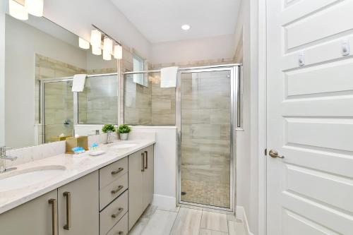 Modern House by Rentyl Near Disney with Private Pool & Resort Amenities - 393S - image 10
