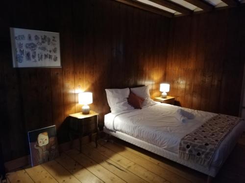 2 bedrooms, 4 beds
