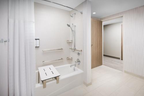 378432102 Hyatt Place Panama City Beach - Beachfront