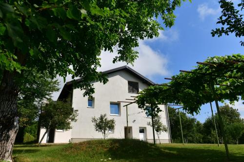 Lora, Rakovica (photo 10)