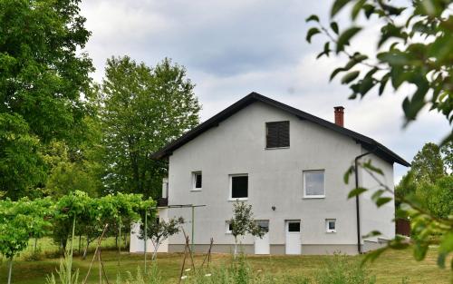 Lora, Rakovica (photo 6)
