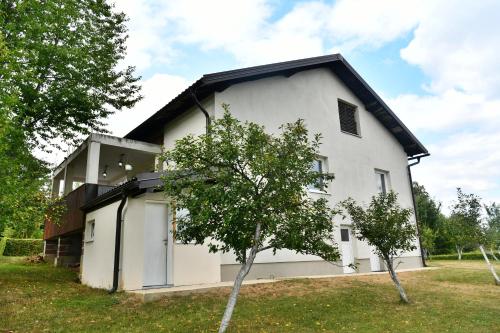 Lora, Rakovica (photo 9)