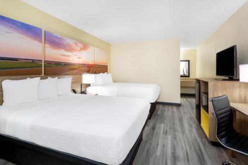 Days Inn & Suites by Wyndham Clovis in โคลวิส (NM)