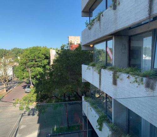 Luminoso,tranquilo y practico estudio en zona sur con balcon y cochera in Banfield
