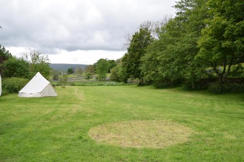 Sweetbriar Cottage Bed & Breakfast and Camping