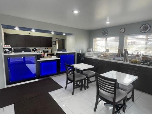 大堂, Americas Choice Inn & Suites in 希拉本德