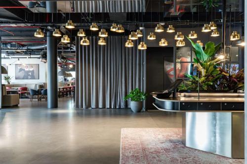 布魯塞爾麗芮酒店 Radisson RED Brussels