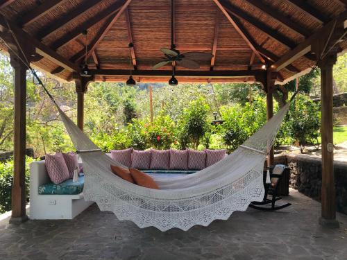 Casa Única - Room with breakfast or Cabins with kitchen