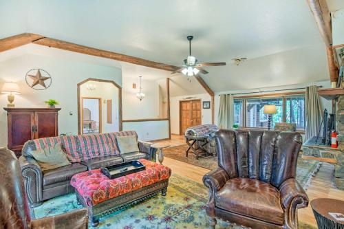 Moose Park Lodge Charming Walden Retreat! in Walden, USA