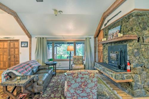 Moose Park Lodge Charming Walden Retreat! in Walden, USA