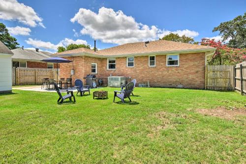 Bright Norfolk Home Less Than Half Mi Stroll to Beach