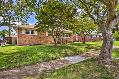 Bright Norfolk Home Less Than Half Mi Stroll to Beach