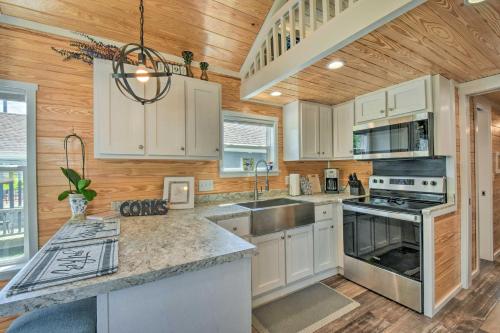 Lakeside Tiny Home Retreat with Pool and Hot Tub in Morganton, USA