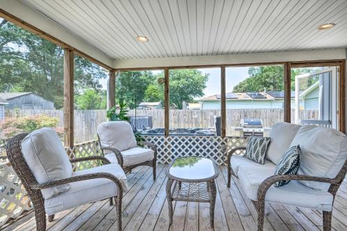 Idyllic Pasadena Retreat with Garden and Hot Tub! in 格蘭伯尼